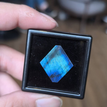 (特殊) 芬蘭拉長石11