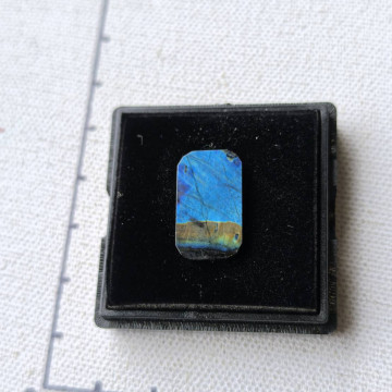 (特殊) 芬蘭拉長石12