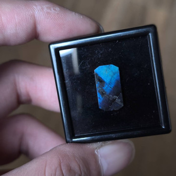 (特殊) 芬蘭拉長石07