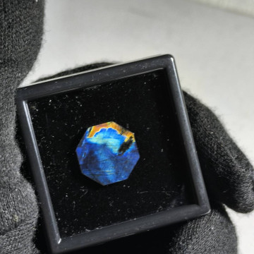 (特殊) 芬蘭拉長石06