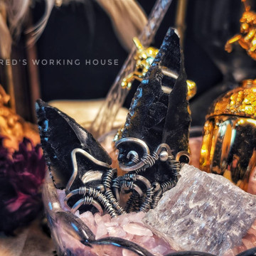 箭頭 應該是黑曜對墜