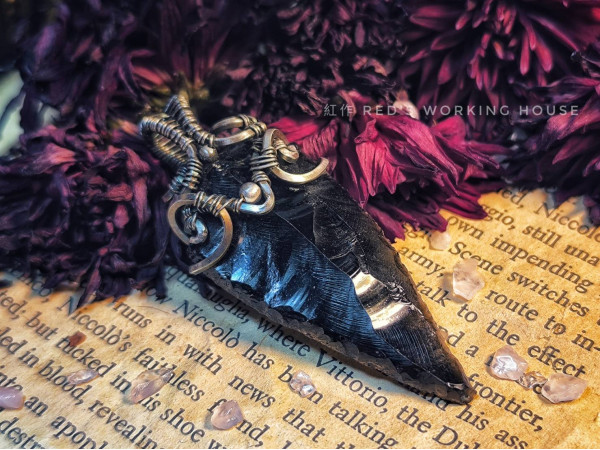 箭頭 應該是黑曜對墜