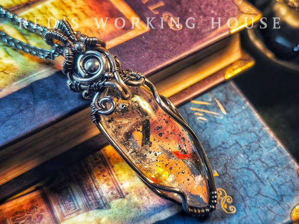 星語之瓶 黃鐵礦水晶共生膠花小品墜