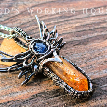 唯我獨尊 帝王黃玉墜