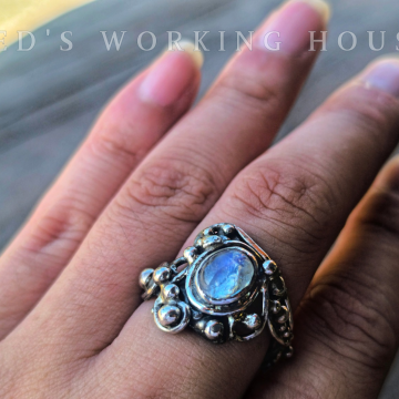 存在 月光石小品戒 【SOLD】