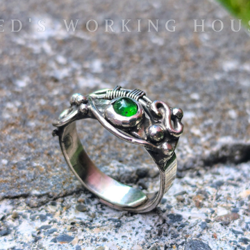 點睛 沙佛萊石榴石戒【SOLD】