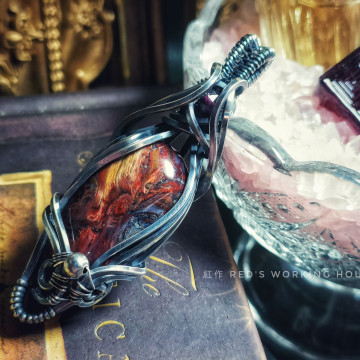 金紅漩渦-紅彼得小品墜【SOLD】