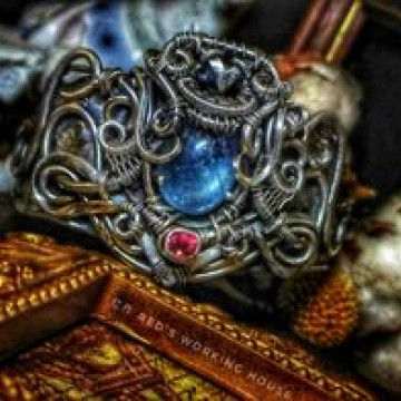 海水藍寶共生月光石手鐲【SOLD】