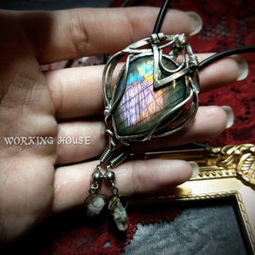 異彩拉長石領結繩設計墜